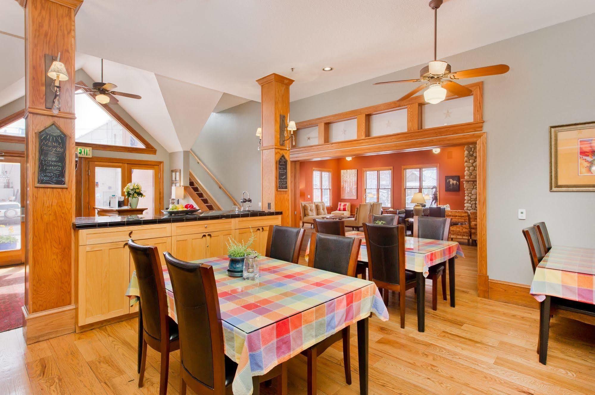 The Bradley Boulder Inn מראה חיצוני תמונה