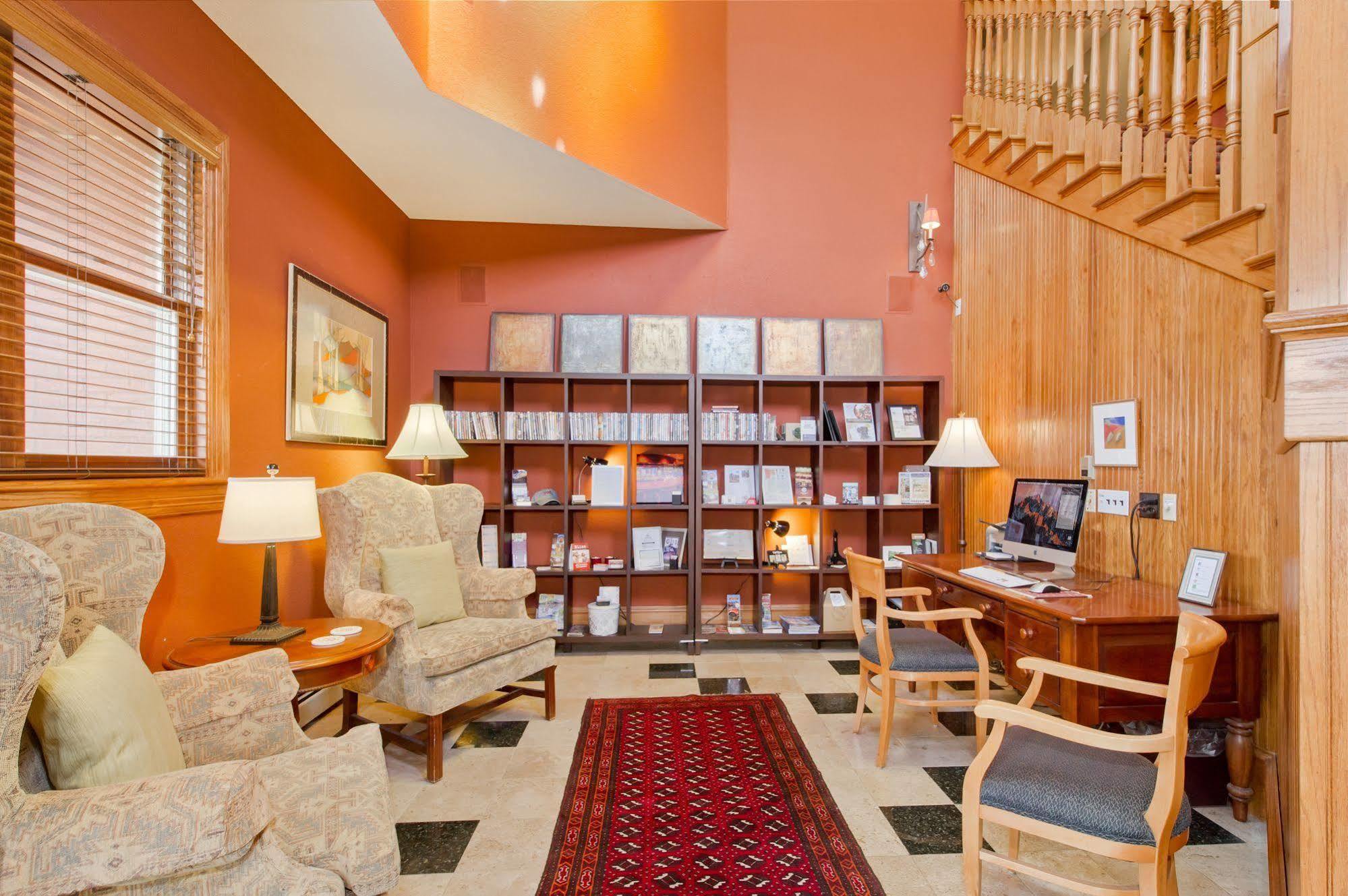 The Bradley Boulder Inn מראה חיצוני תמונה